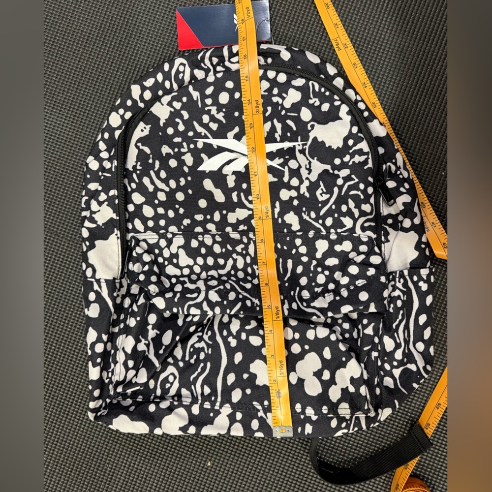 Reebok Black and White Backpack Men/Women Large Bag - Picture 11 of 13
